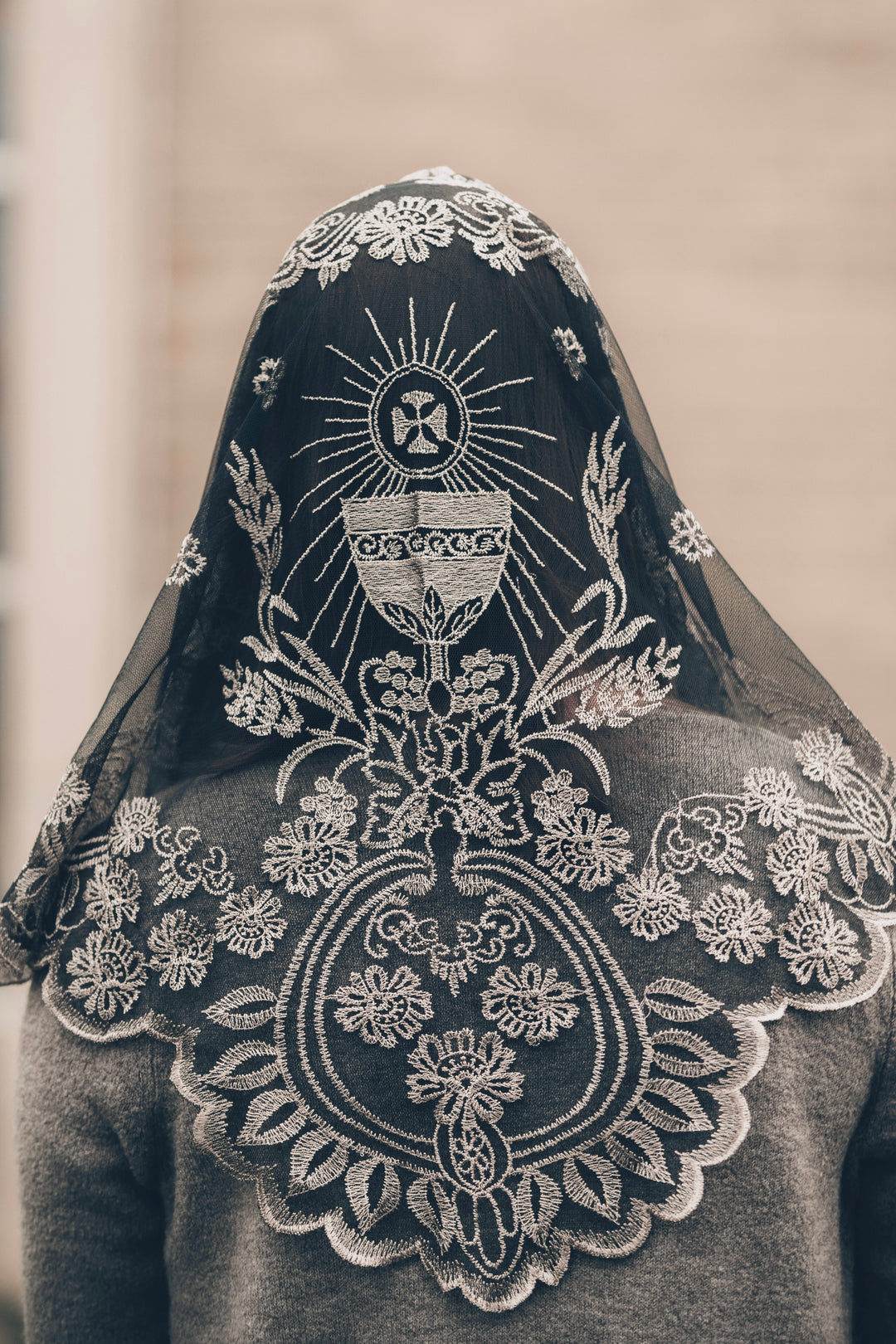 Bread of Life Veil (Gold)